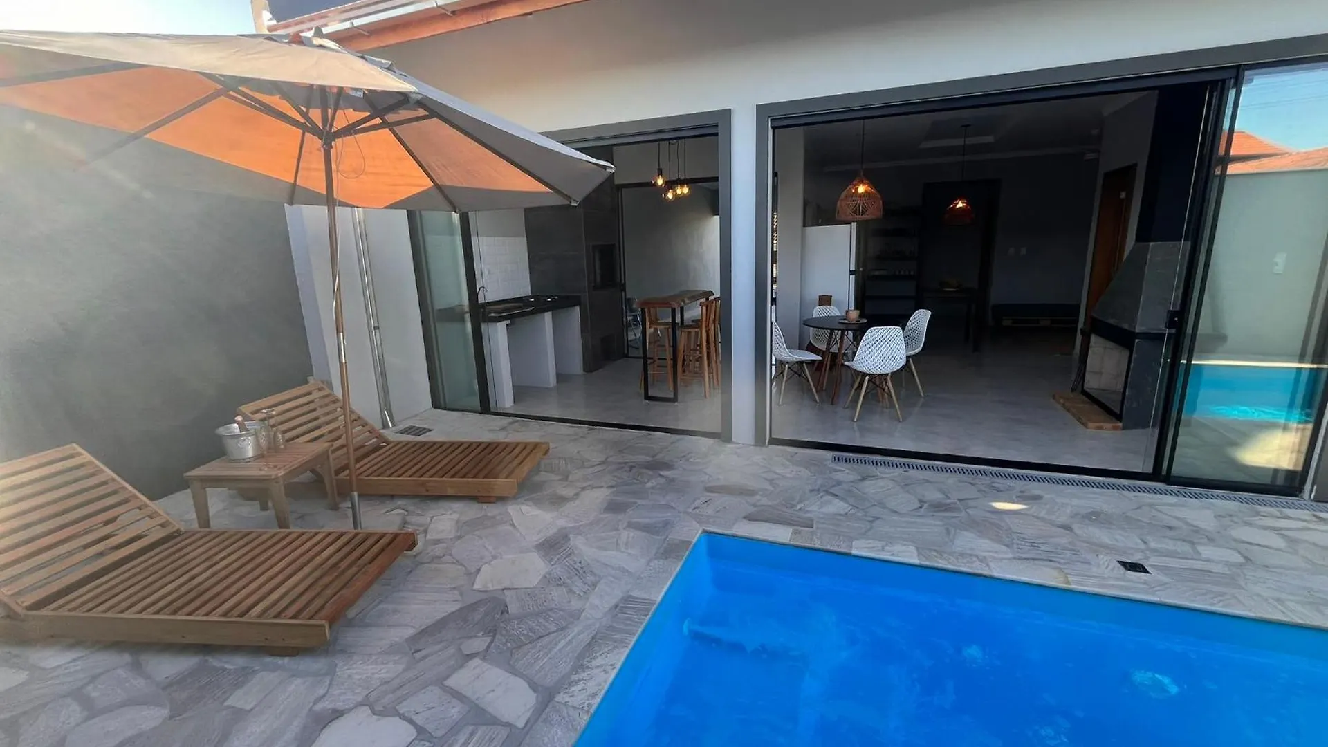 فيلا Casa Nova Com Piscina E Lareira بالنياريو بارا دو سول البرازيل
